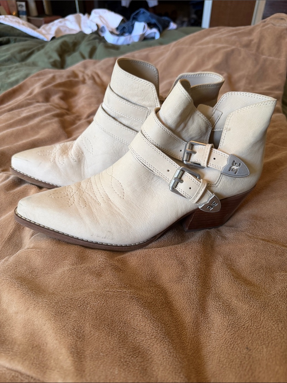 Sam Edelman Cream Leather Buckle Western Ankle Boots